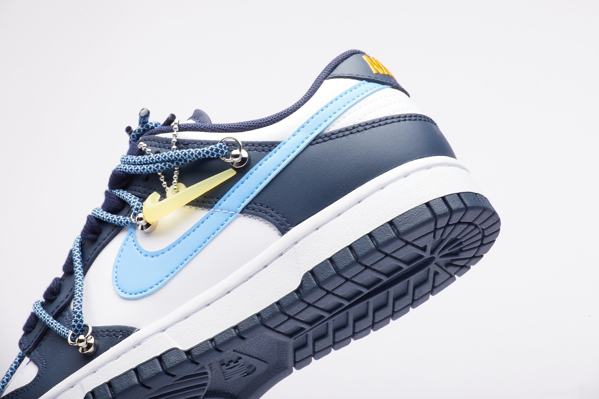 Nike Dunk Low "OBSIDIAN"