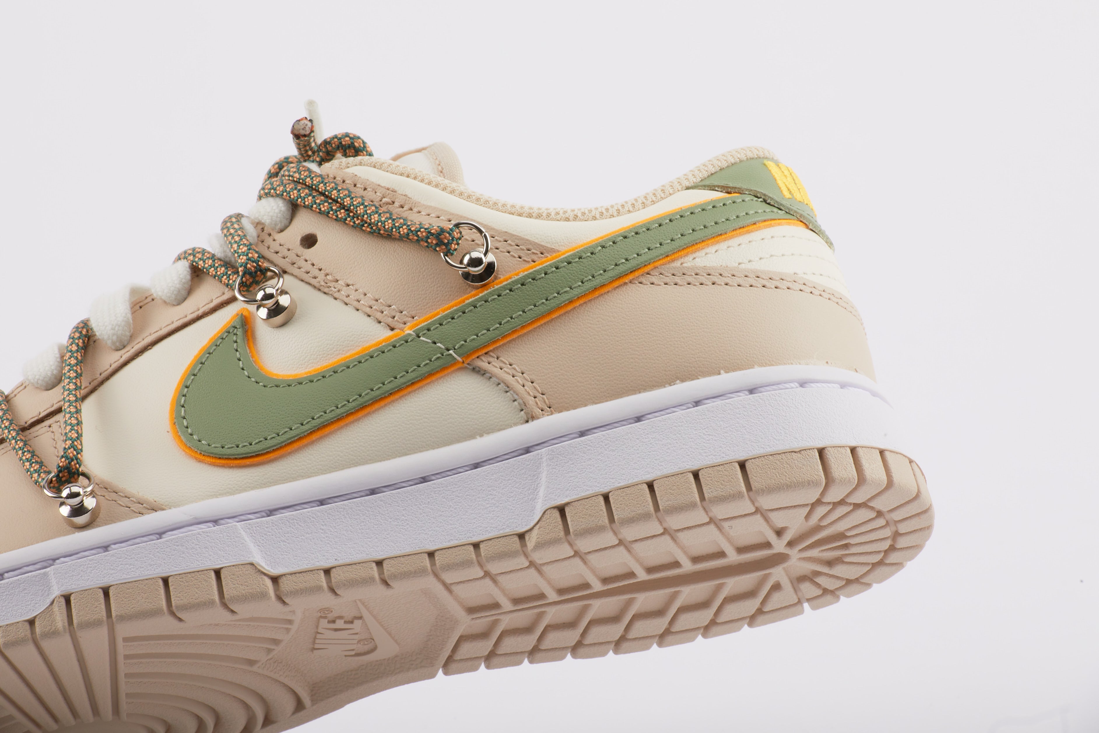 Nike Dunk Low WMNS "PISTACHIO CREAM"
