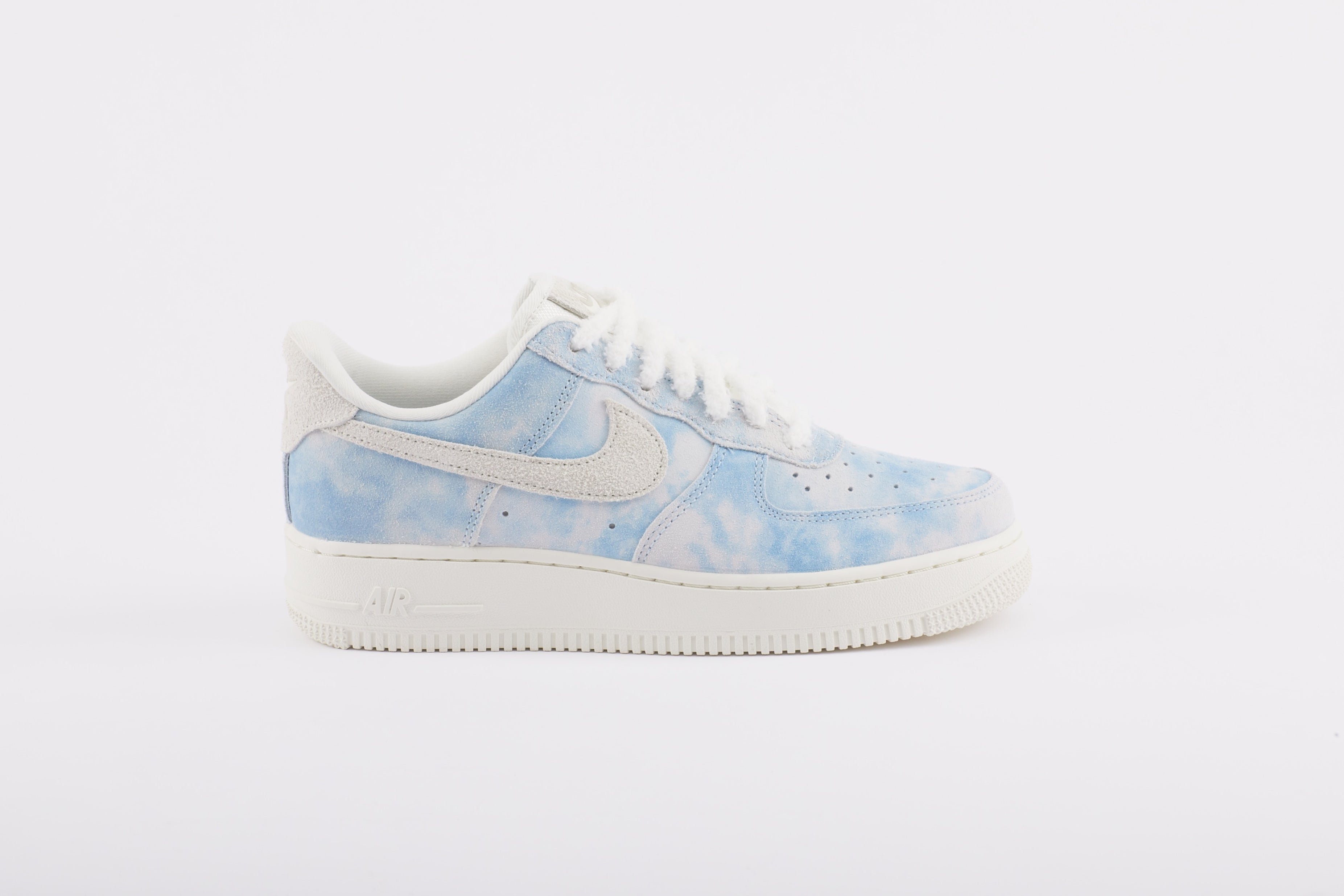 Nike Air Force 1 WMNS "CLOUD 2.0"